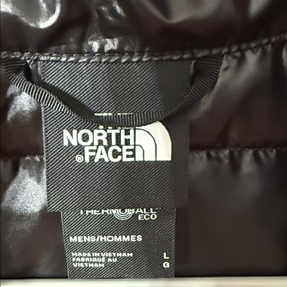 The North Face Men's Thermoball Quilted Red Vest - Size Large - Picture 3 of 5